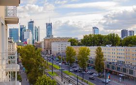 Large Flat. Great View. City Center.